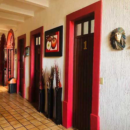 Hostal De Los Reyes Otel Guadalajara Dış mekan fotoğraf