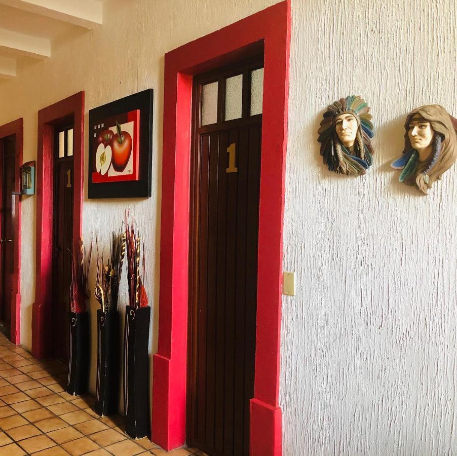 Hostal De Los Reyes Otel Guadalajara Dış mekan fotoğraf