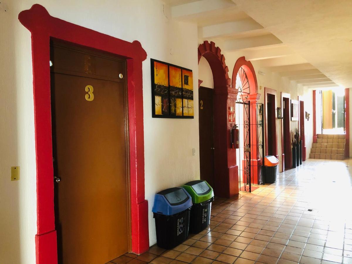 Hostal De Los Reyes Otel Guadalajara Dış mekan fotoğraf